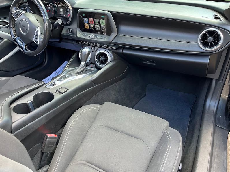 Used 2017 Chevrolet Camaro SS RWD image 37