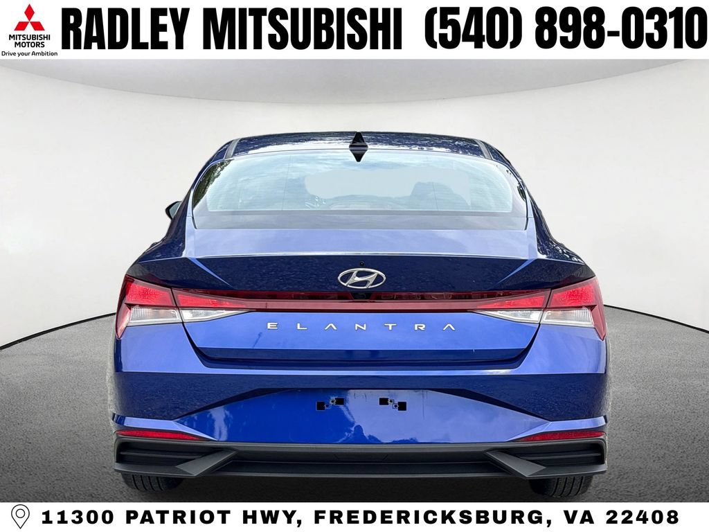 Used 2023 Hyundai Elantra SEL w/ Cargo Package FWD image 18