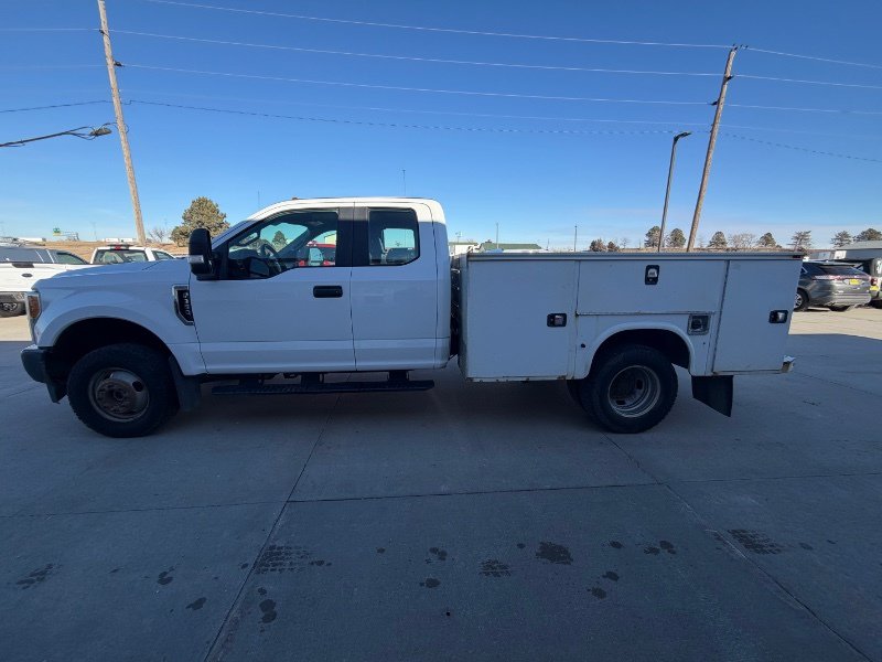 Used 2017 Ford F350 XL w/ Power Equipment Group AWD/4WD image 5