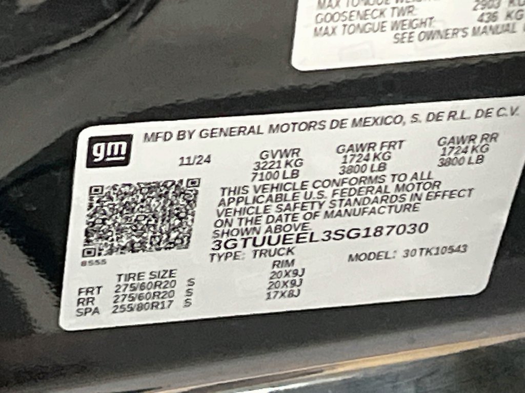Used 2025 GMC Sierra 1500 AT4 w/ AT4 Premium Package AWD/4WD image 34