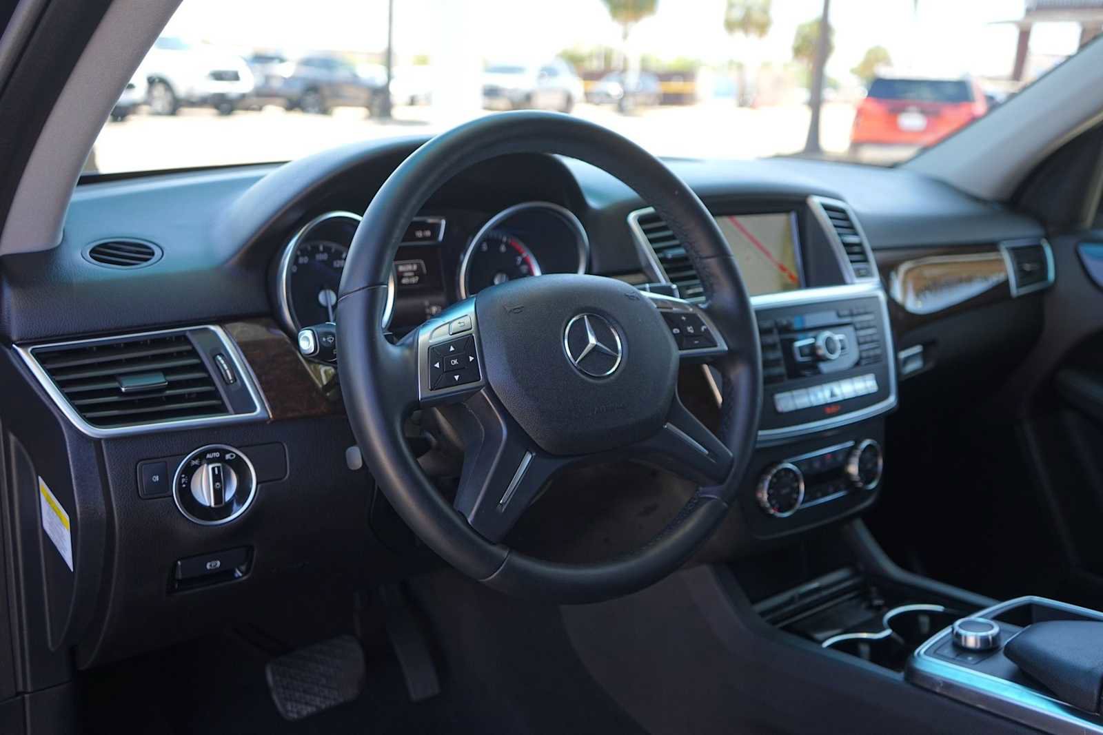 Used 2014 Mercedes-Benz ML 350 2WD image 2