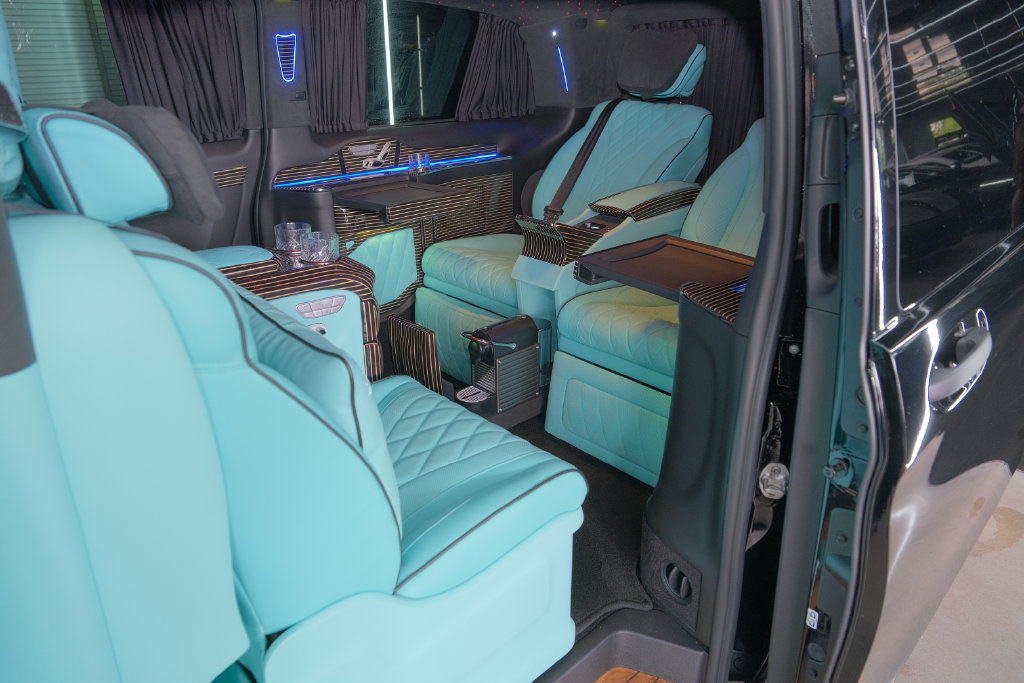 Used 2023 Mercedes-Benz Metris Passenger image 12