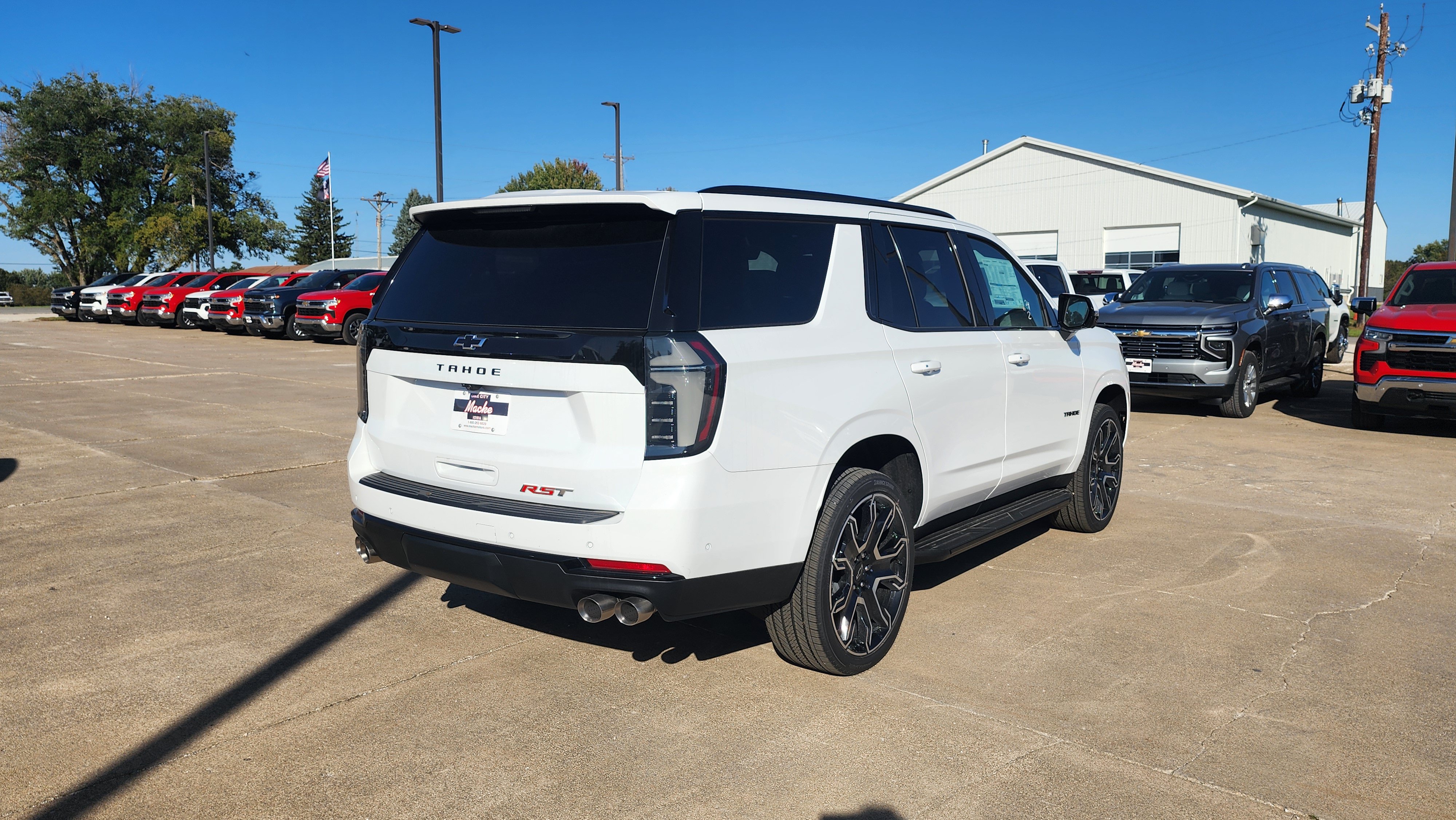 New 2026 Chevrolet Tahoe RST w/ RST Capability Package AWD/4WD image 5