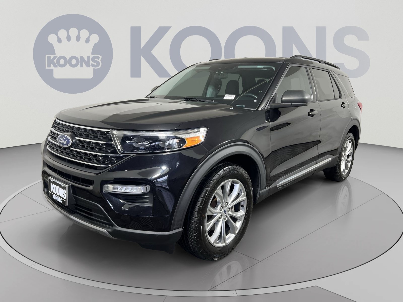 Certified 2021 Ford Explorer XLT w/ Equipment Group 202A AWD/4WD image 5