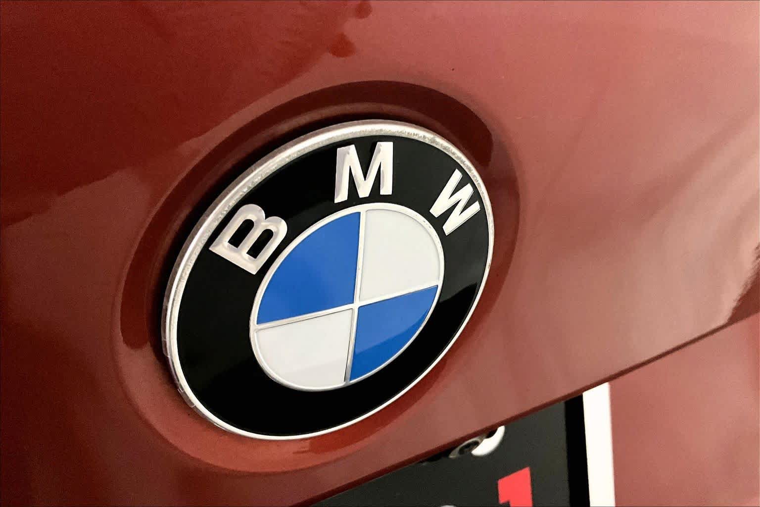 Used 2019 BMW 330i xDrive Sedan w/ Premium Package AWD/4WD image 32