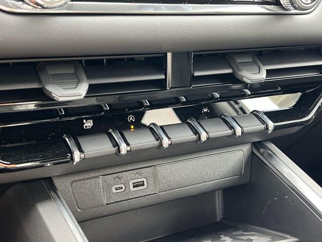 New 2026 GMC Canyon Elevation w/ Convenience Package image 19