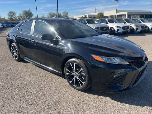 Used 2019 Toyota Camry SE w/ Carpet Mat Package
