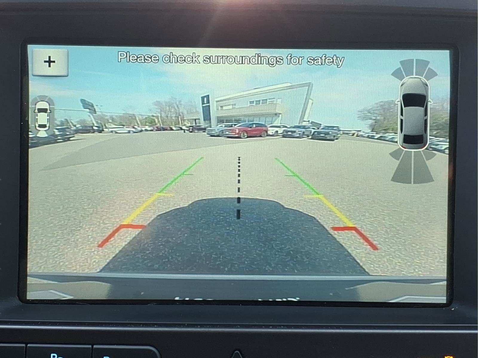 Used 2018 Ford Explorer Platinum image 11