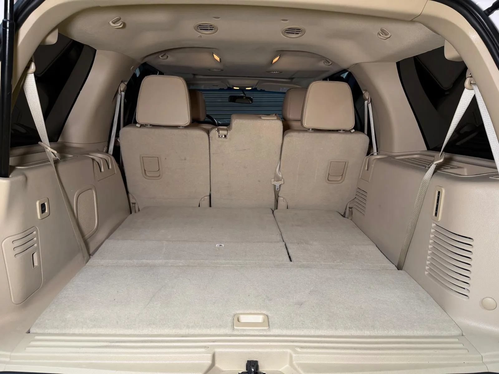 Used 2016 Ford Expedition XLT w/ Equipment Group 202A RWD image 20
