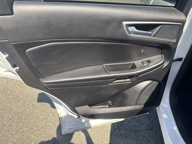 Used 2024 Ford Edge SEL AWD/4WD image 16