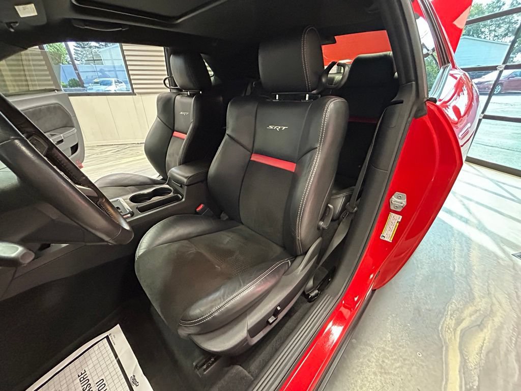 Used 2009 Dodge Challenger SRT8 RWD image 7