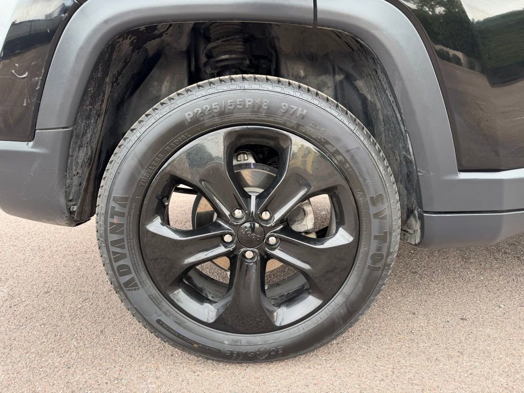 Used 2018 Jeep Compass Latitude image 11