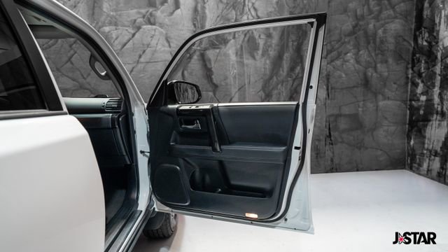 Used 2024 Toyota 4Runner TRD Off-Road Premium w/ Moonroof Package image 6