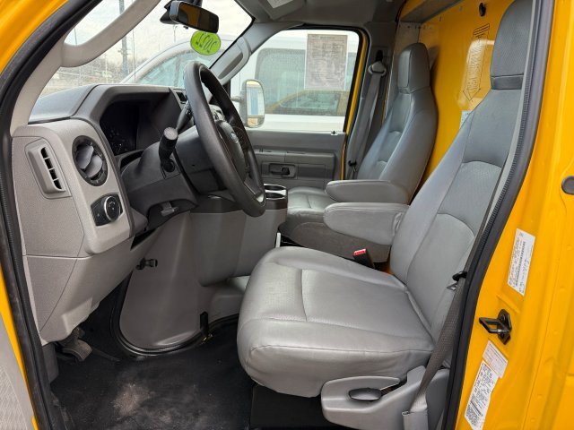 Used 2022 Ford E-350 and Econoline 350 Super Duty RWD image 19