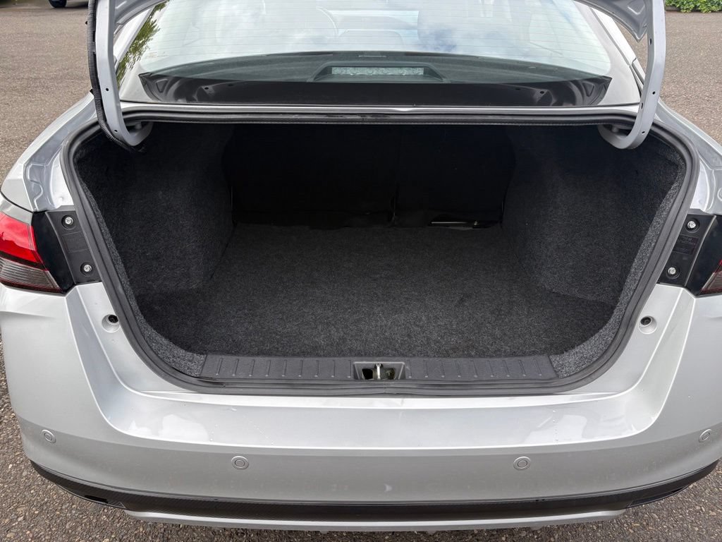 Used 2025 Nissan Versa SV FWD image 20