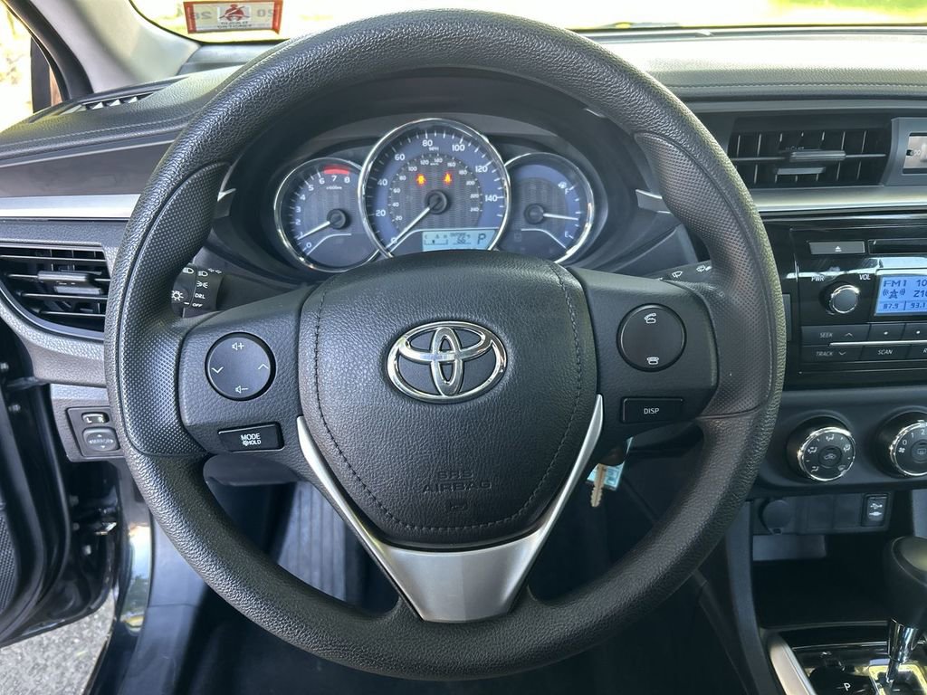 Used 2015 Toyota Corolla L FWD image 18