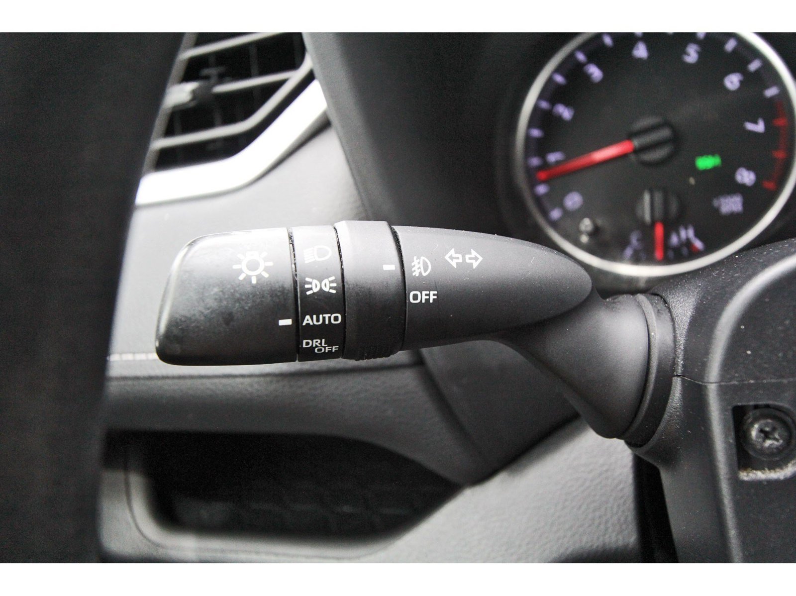 Used 2021 Toyota RAV4 XLE FWD image 17