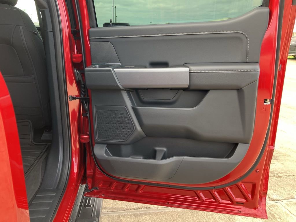 New 2025 Ford F150 XLT w/ Equipment Group 302A MID image 15