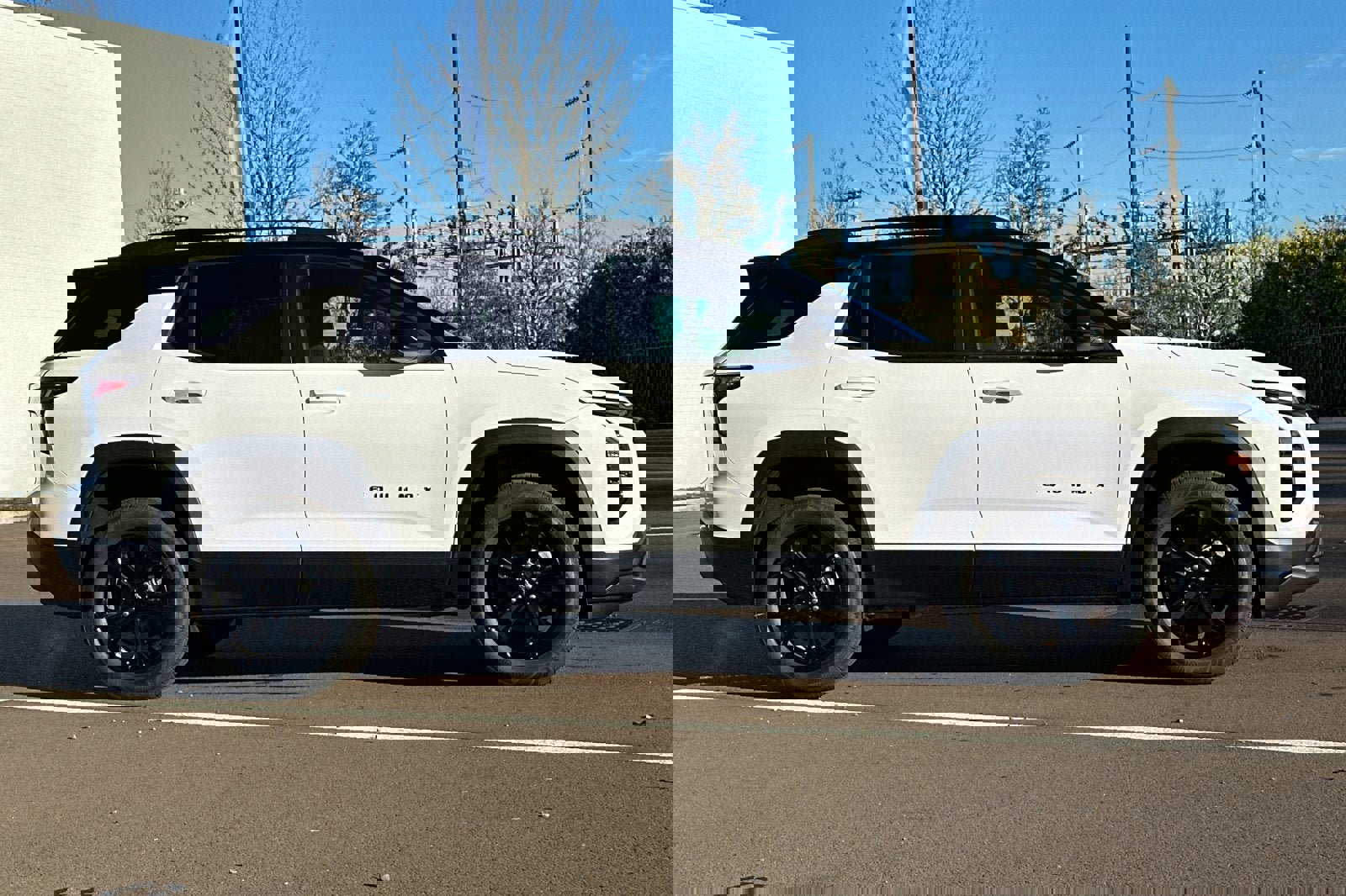 New 2026 Chevrolet Equinox LT w/ Midnight Edition image 4