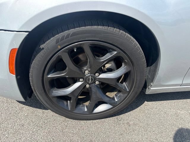 Used 2023 Chrysler 300 S RWD image 8
