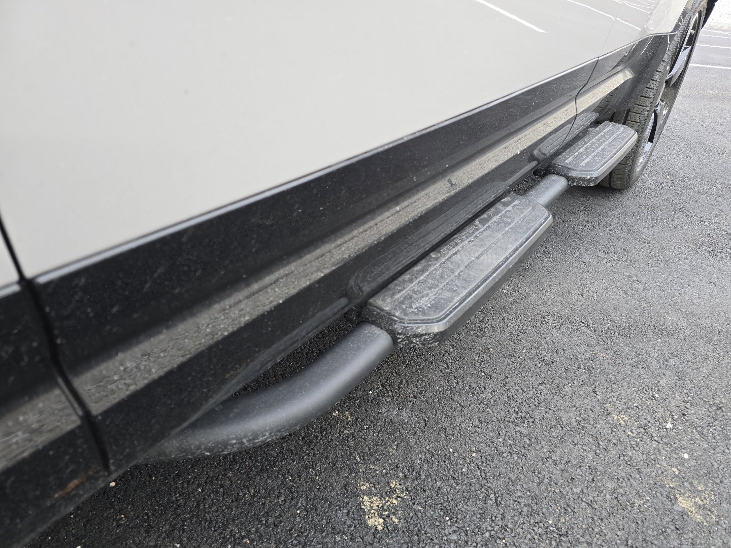 New 2026 Land Rover Defender 110 X-Dynamic SE image 20