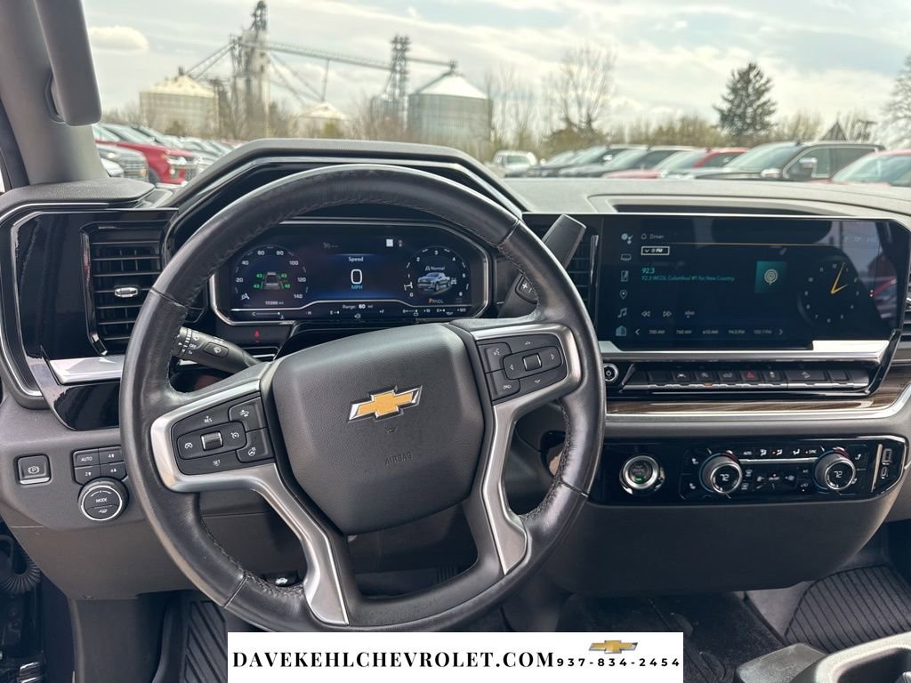 Used 2022 Chevrolet Silverado 1500 LT image 11