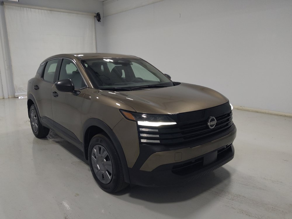 Used 2025 Nissan Kicks S FWD image 13