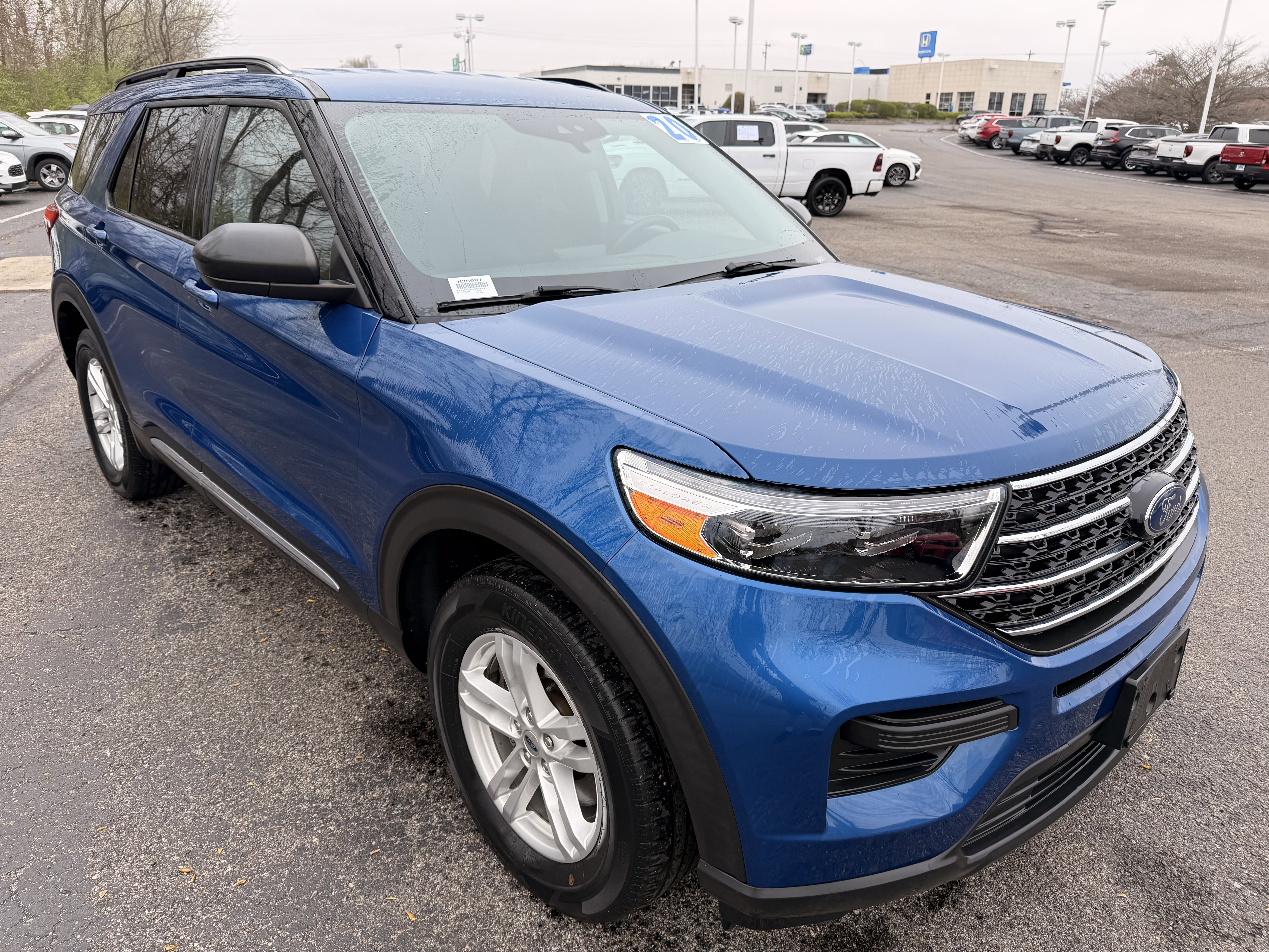 Used 2020 Ford Explorer XLT image 1