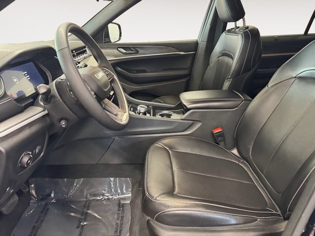 Used 2024 Jeep Grand Cherokee L Limited w/ Luxury Tech Group II AWD/4WD image 8