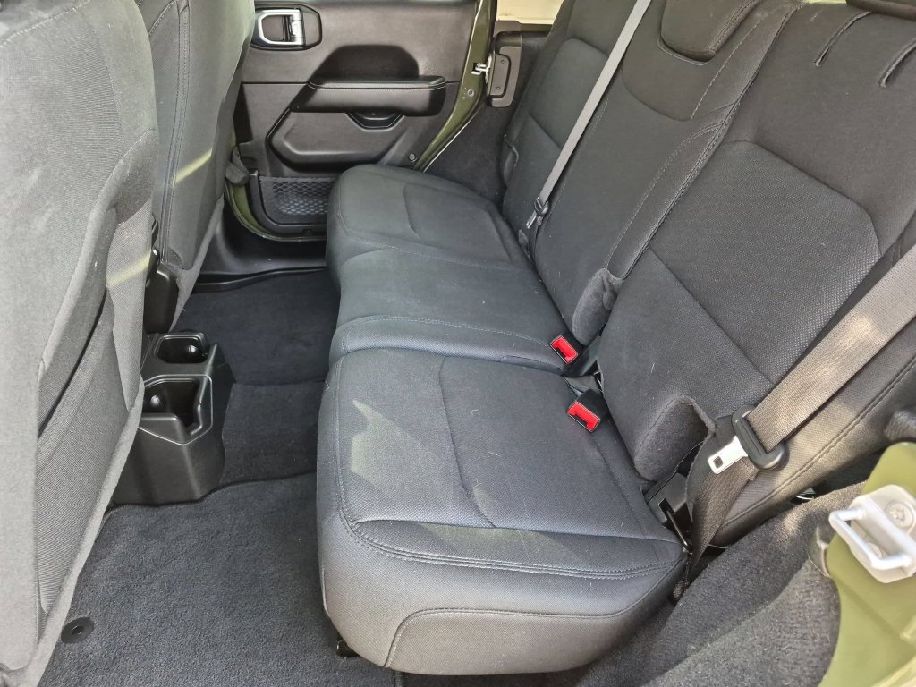 Used 2021 Jeep Wrangler Unlimited Sahara w/ Uconnect 4C Nav & Sound Group AWD/4WD image 20