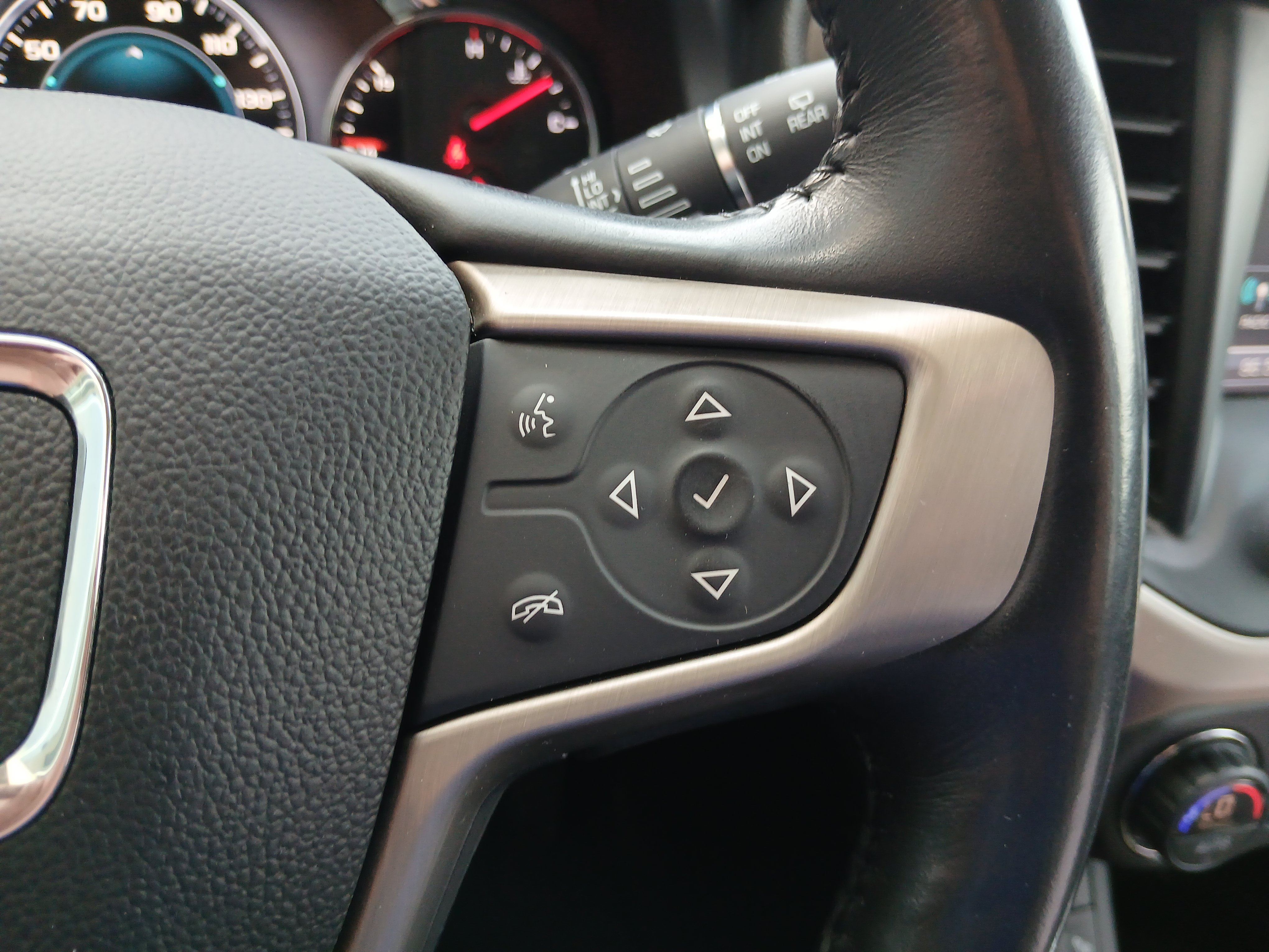 Used 2019 GMC Acadia Denali w/ Technology Package AWD/4WD image 12