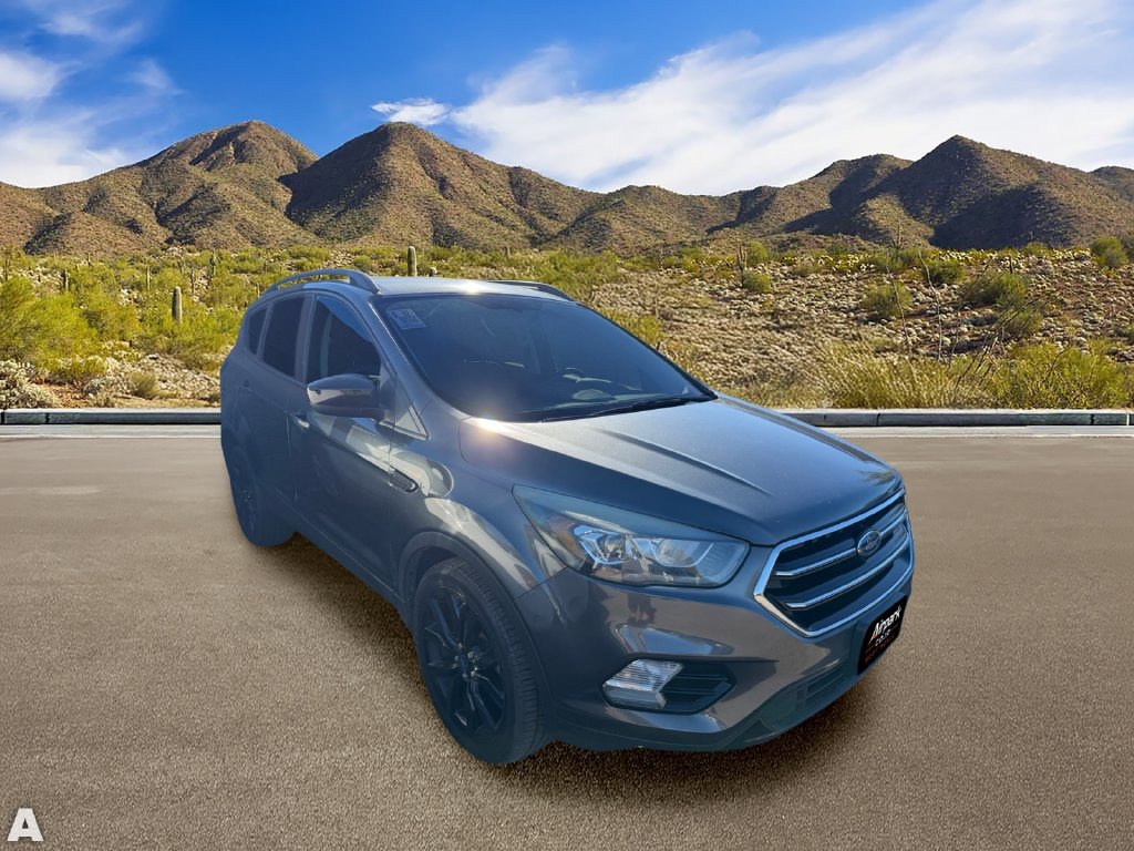 Used 2018 Ford Escape SE w/ SE Sport Appearance Package FWD image 4