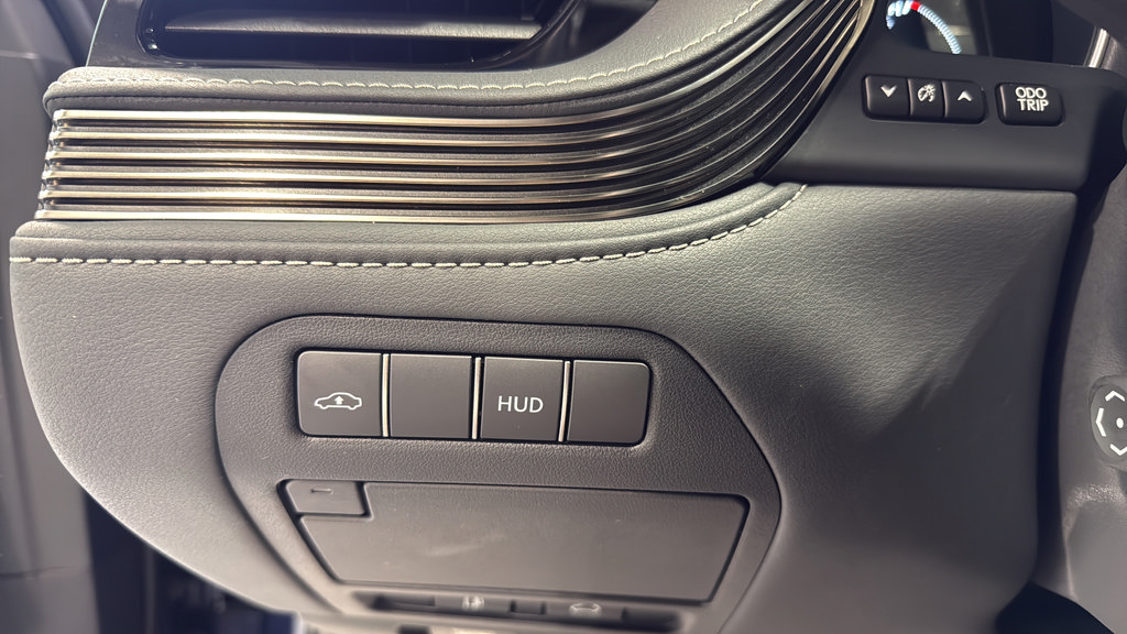 Used 2023 Lexus LS 500 AWD w/ Luxury Package image 22