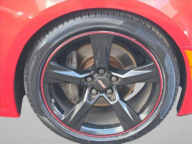 Used 2017 Chevrolet Camaro SS image 21