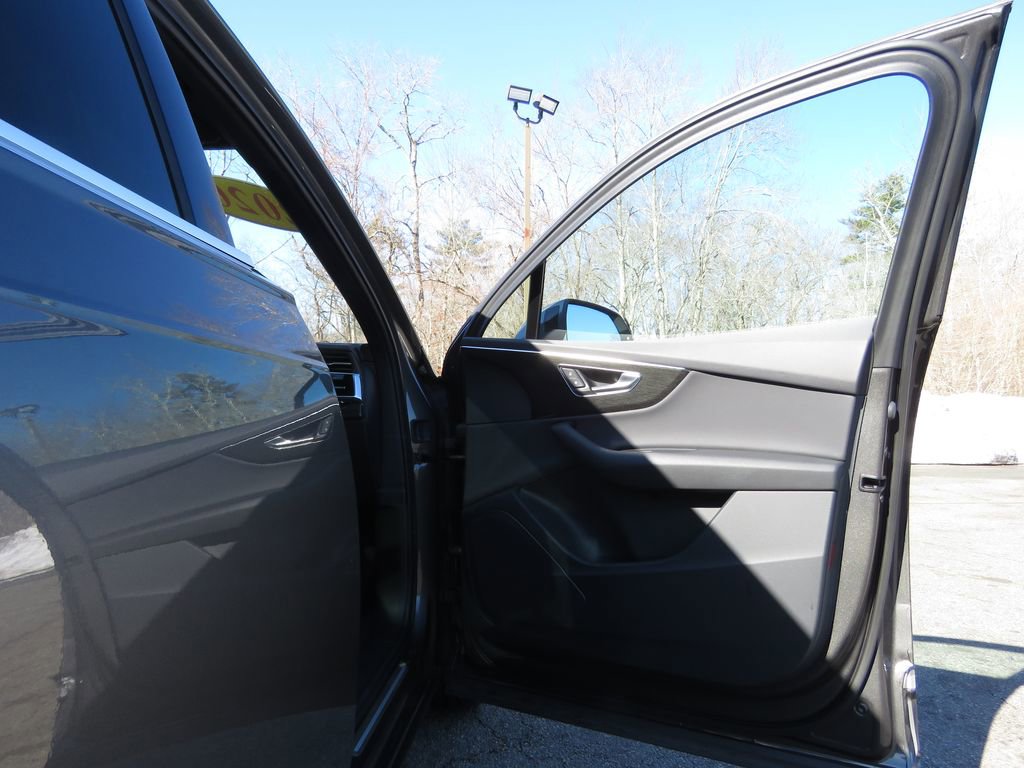 Used 2020 Audi Q7 3.0T Premium w/ Convenience Package image 12