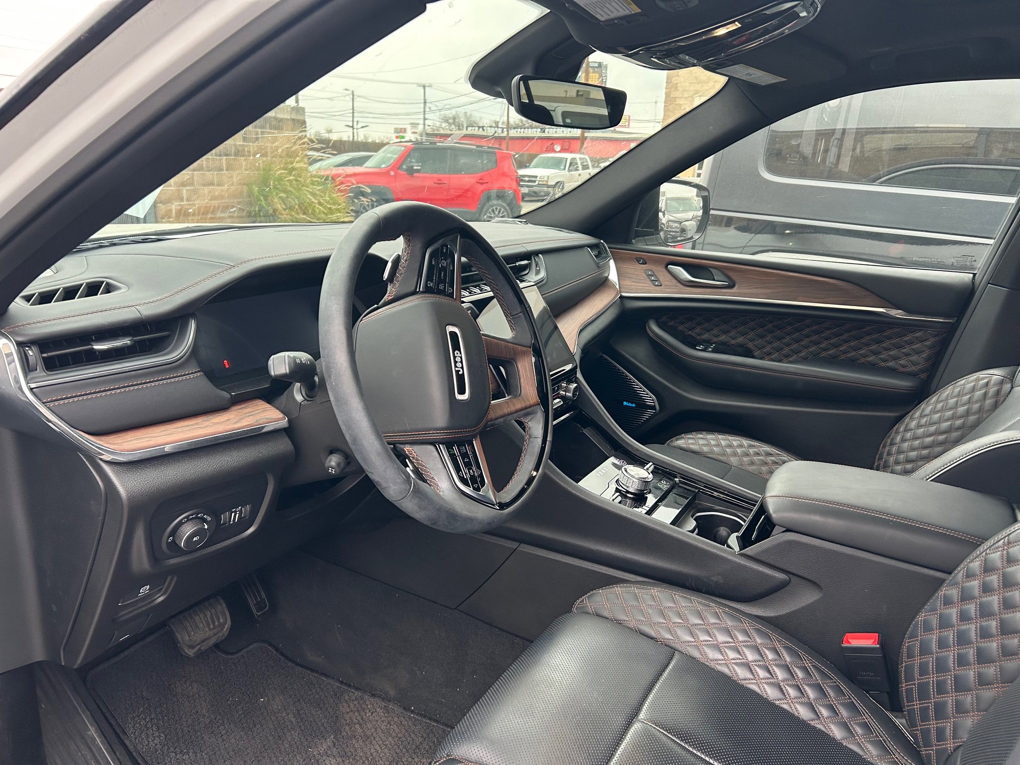 Used 2024 Jeep Grand Cherokee Summit image 19