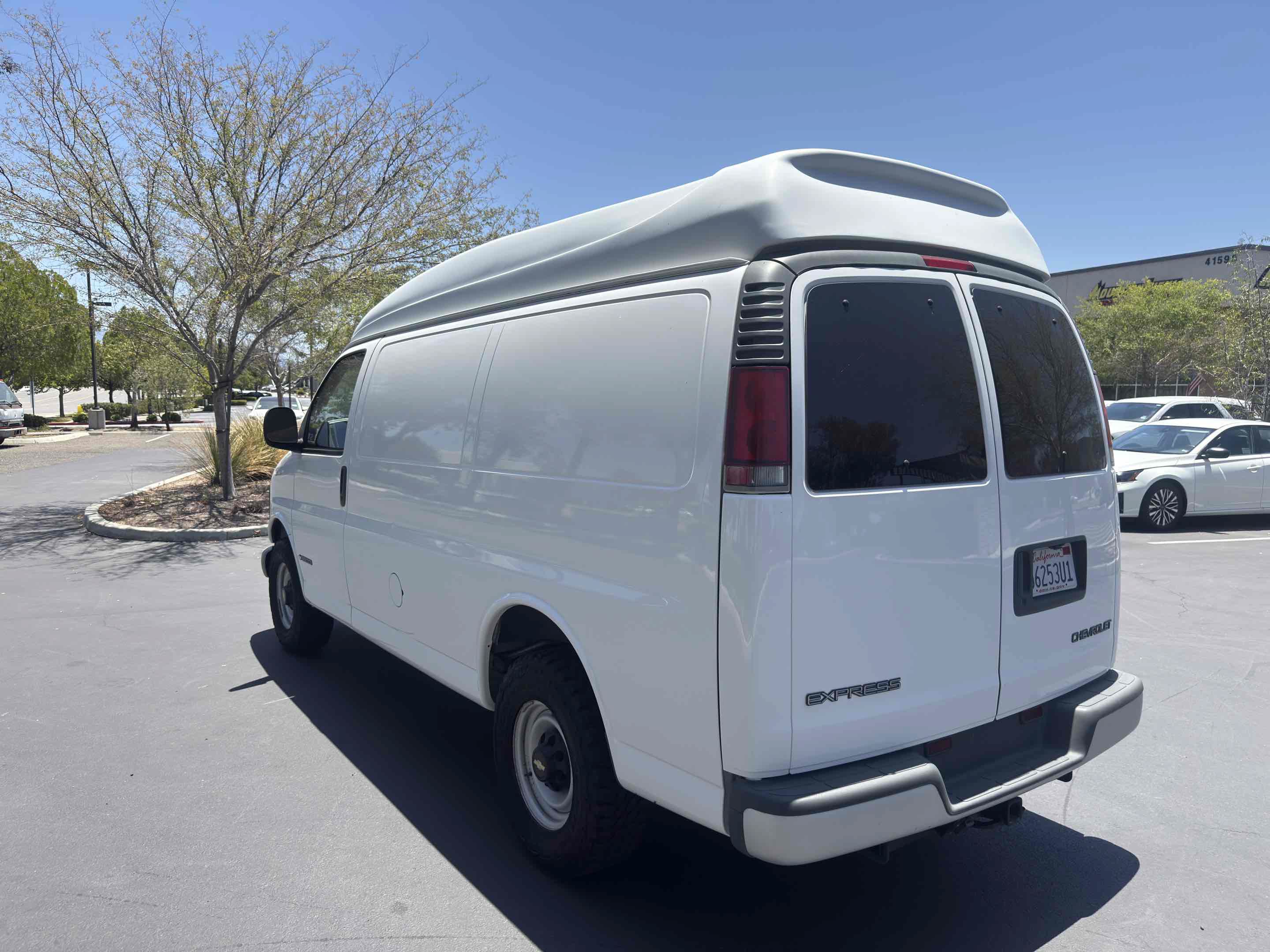 Used 2001 Chevrolet Express 3500 w/ Convenience Pkg 1 RWD image 80