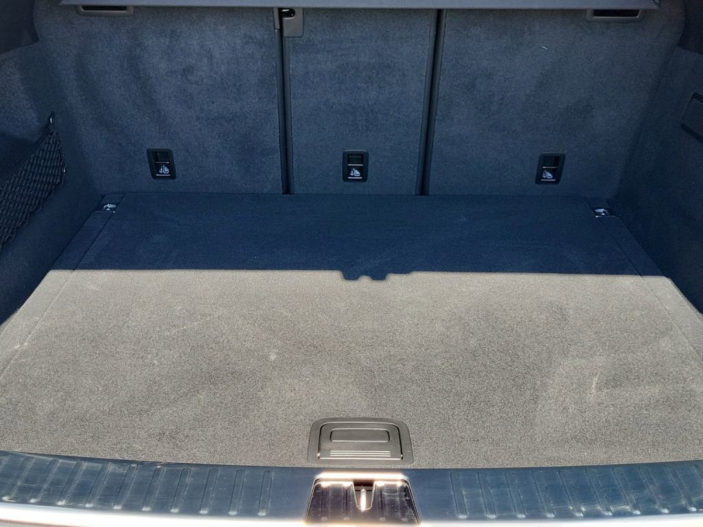 Used 2025 Porsche Cayenne Coupe image 13