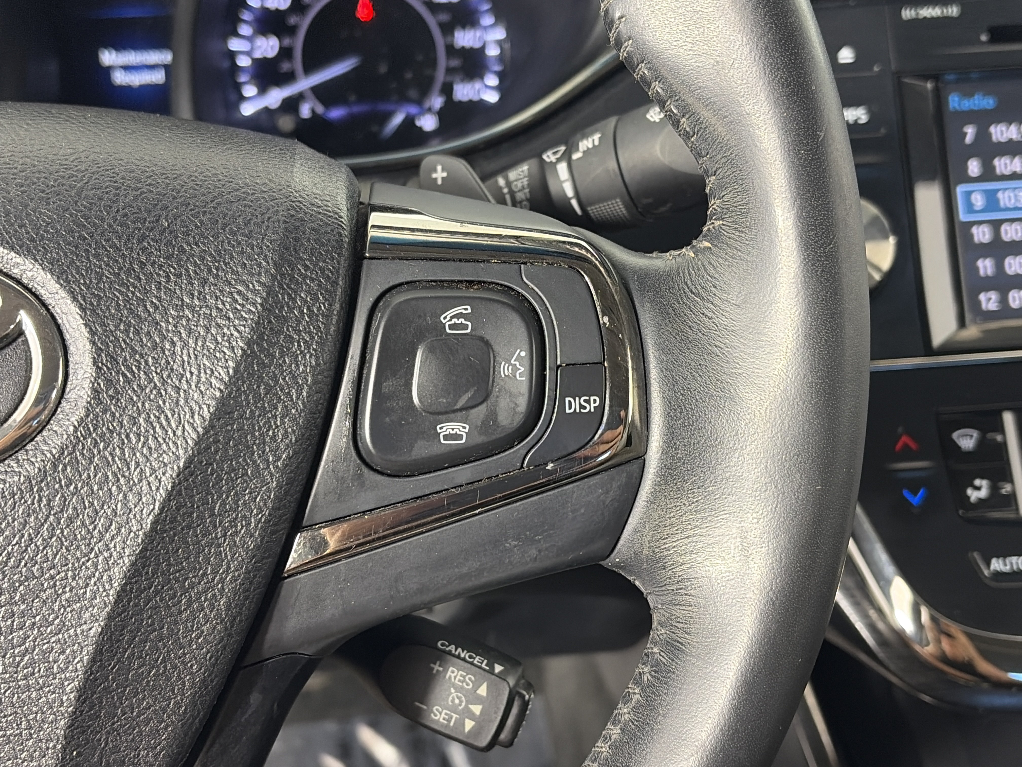 Used 2016 Toyota Avalon Touring FWD image 28