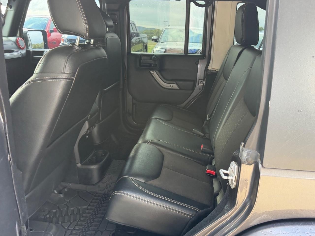 Used 2016 Jeep Wrangler Unlimited Sport AWD/4WD image 9