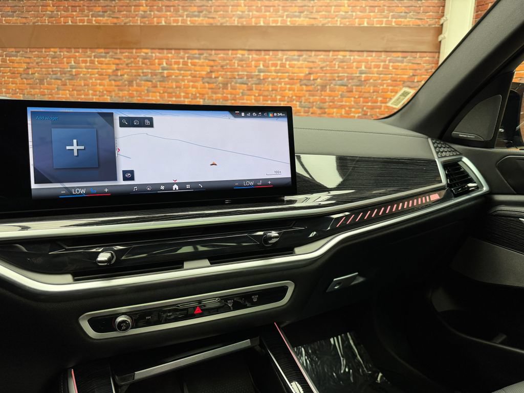 Used 2025 BMW X5 M60i AWD/4WD image 19