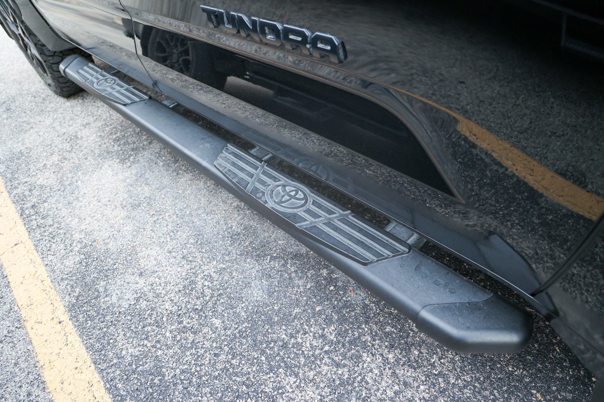 Used 2025 Toyota Tundra Limited AWD/4WD image 11