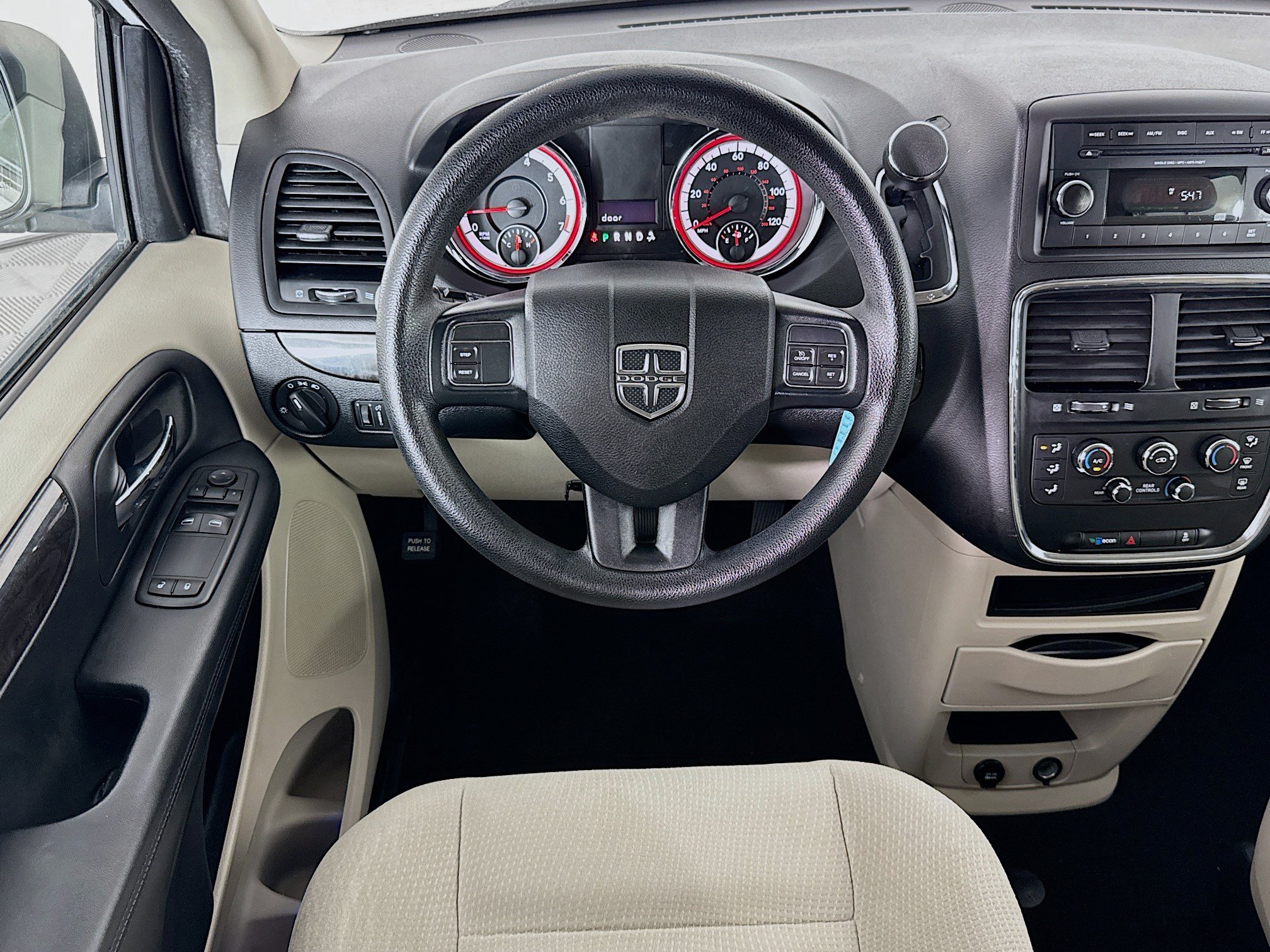 Used 2017 Dodge Grand Caravan SE FWD image 15