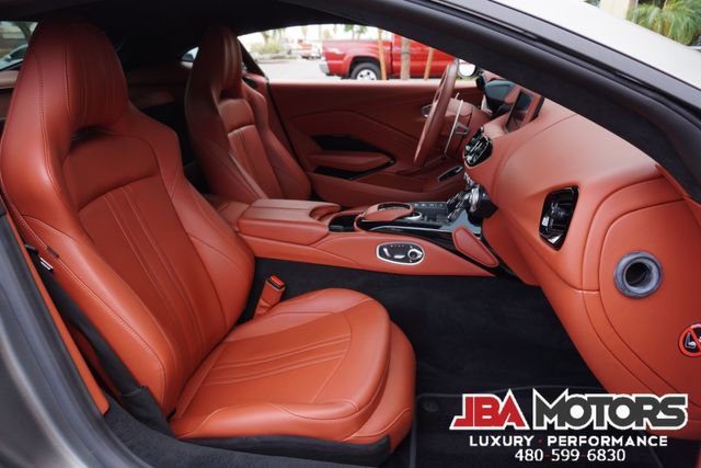 Used 2021 Aston Martin V8 Vantage Coupe image 18