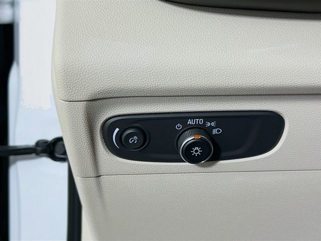 Used 2022 Buick Envision Essence w/ Safety Package image 11