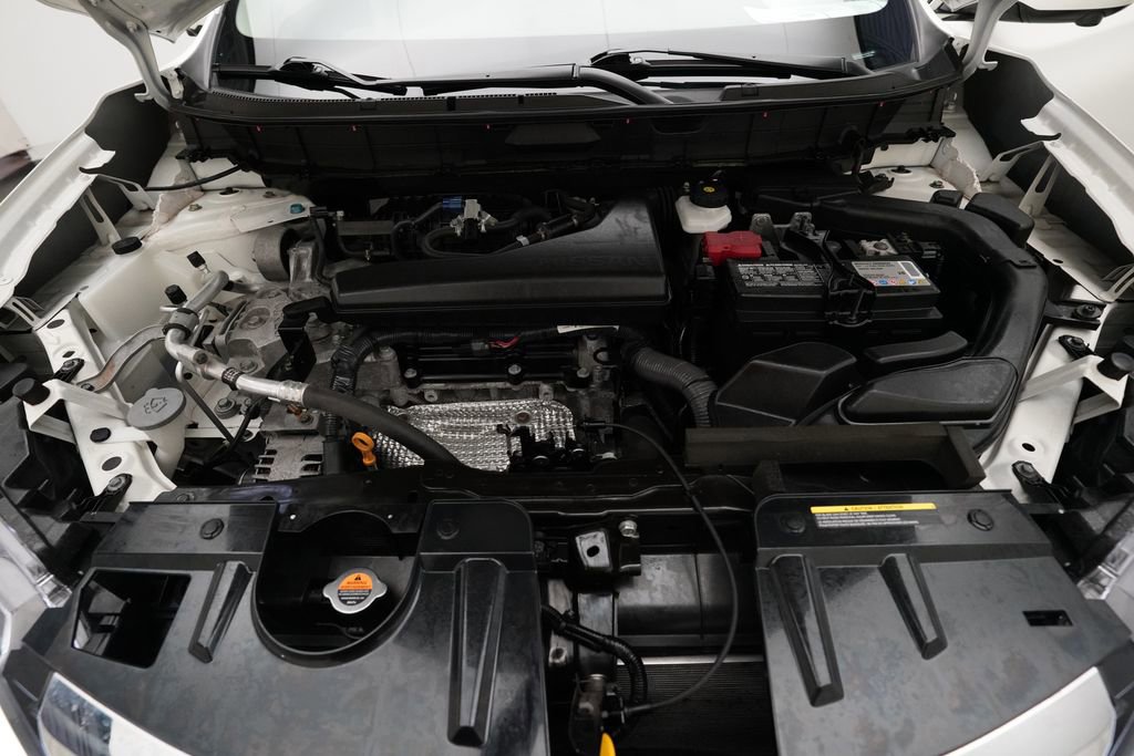 Used 2020 Nissan Rogue SL image 3