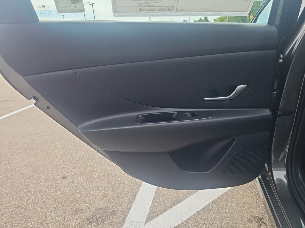 New 2026 Hyundai Elantra SE FWD image 26