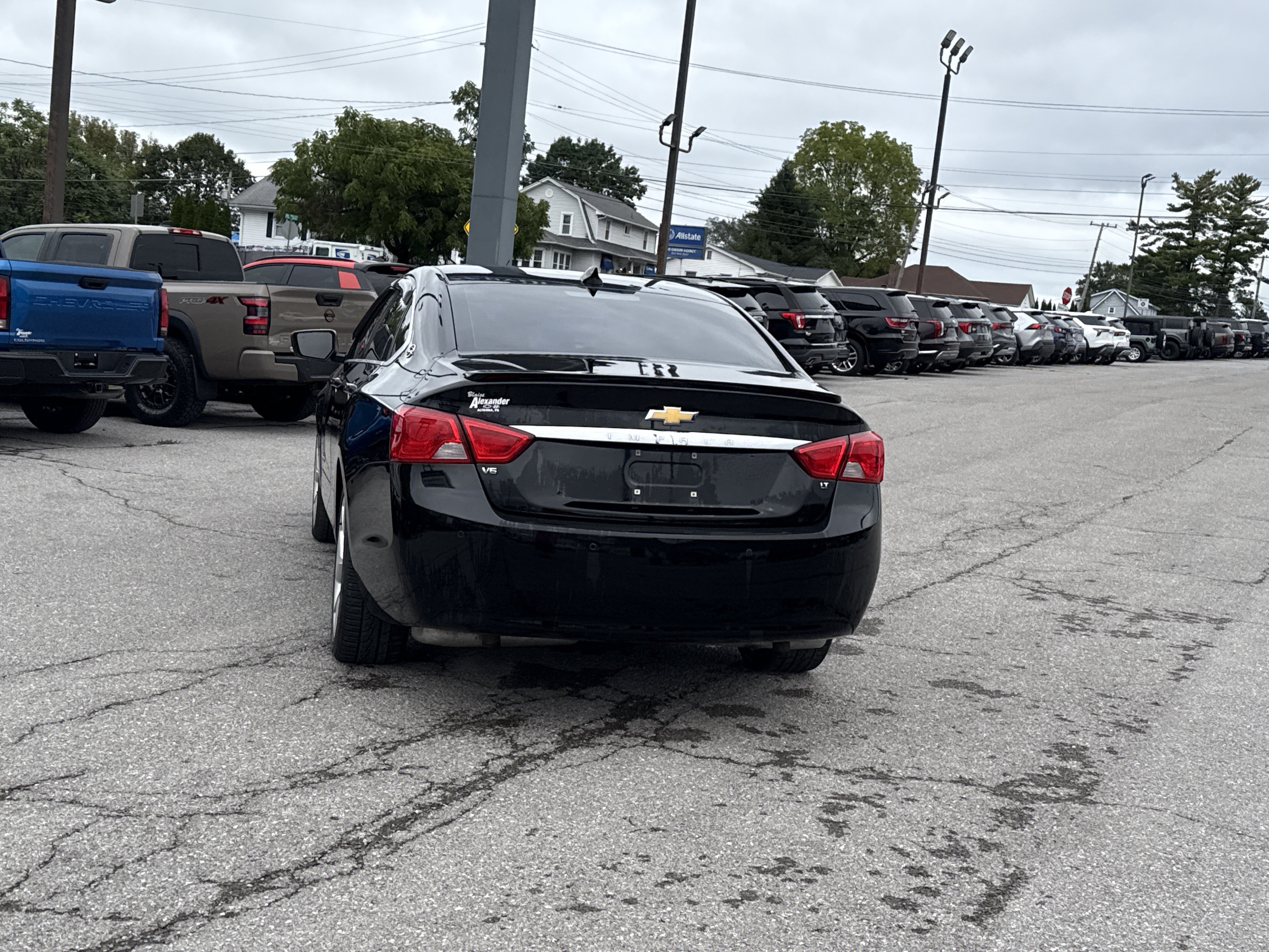 Used 2017 Chevrolet Impala LT w/ Leather Package FWD image 4
