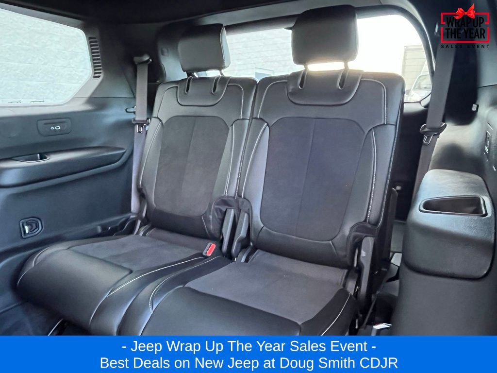 New 2025 Jeep Grand Cherokee L Laredo image 25