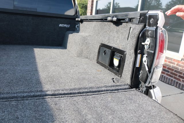 Used 2020 Toyota Tacoma Limited image 17